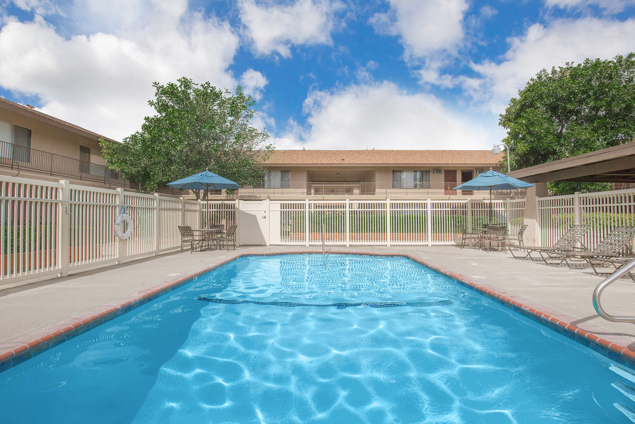 Castilian and Cordova Apartment Homes Apartments in Tustin, CA